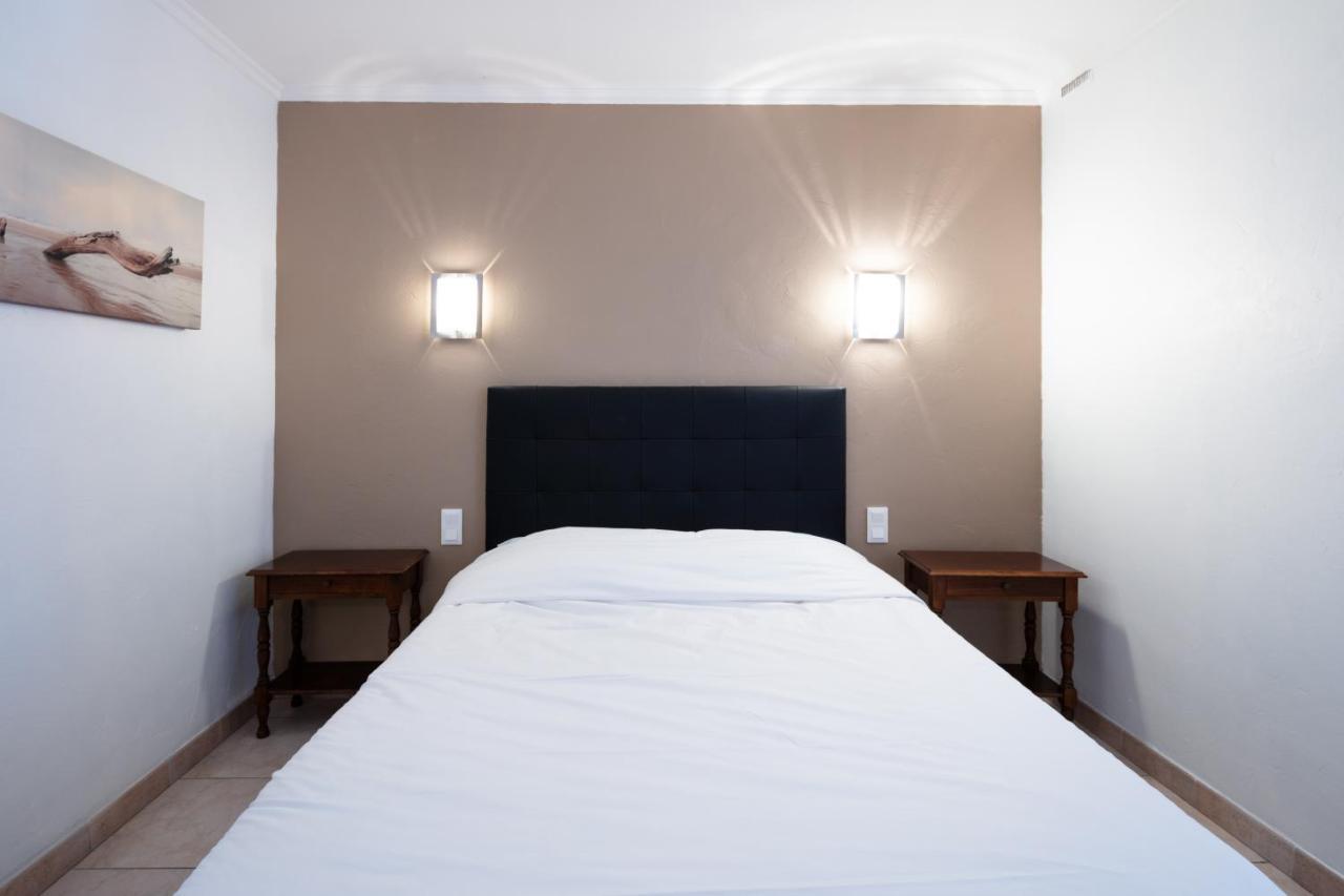 Auberge De La Tour -Appartements- Valros ภายนอก รูปภาพ