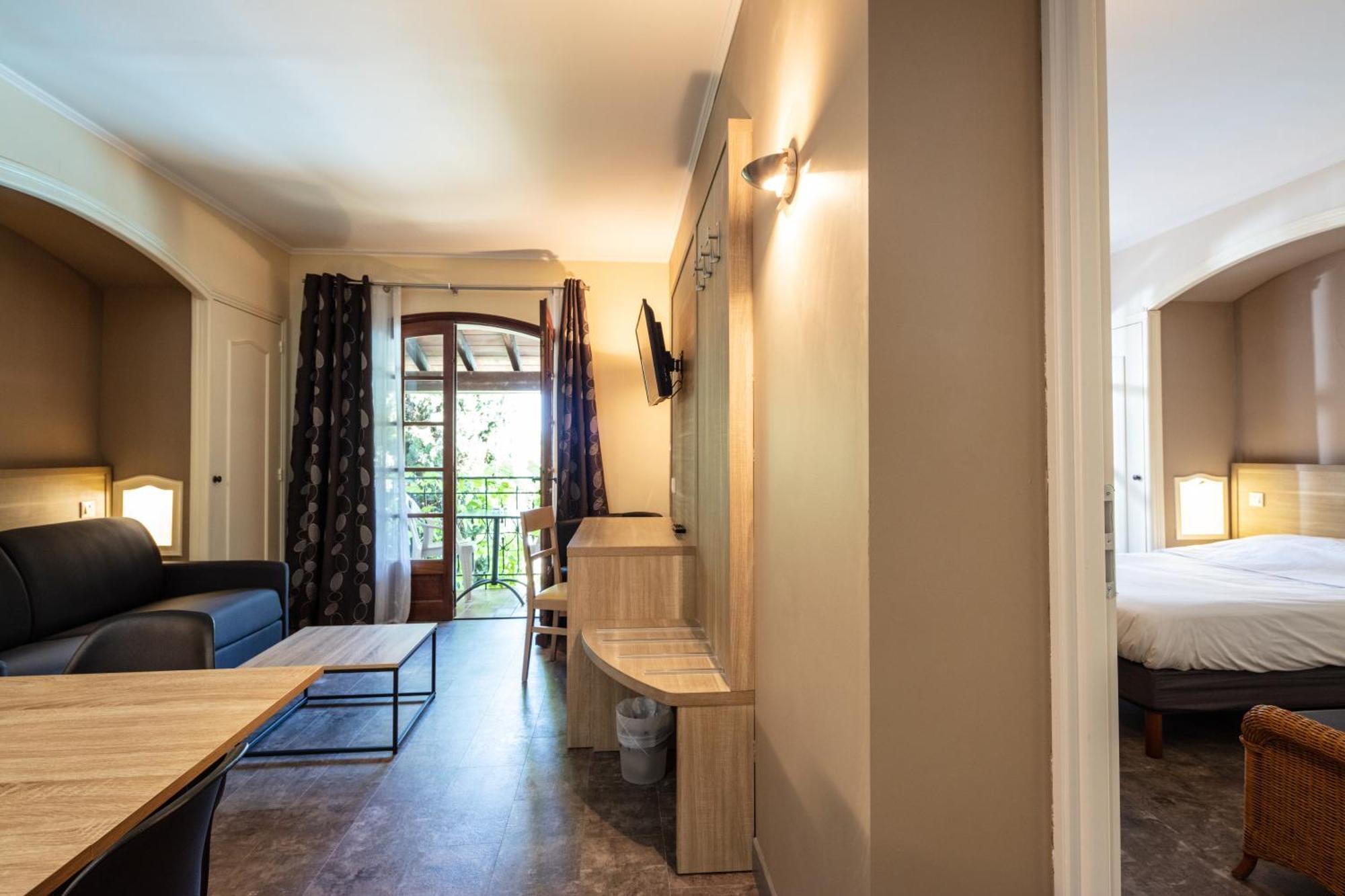 Auberge De La Tour -Appartements- Valros ภายนอก รูปภาพ