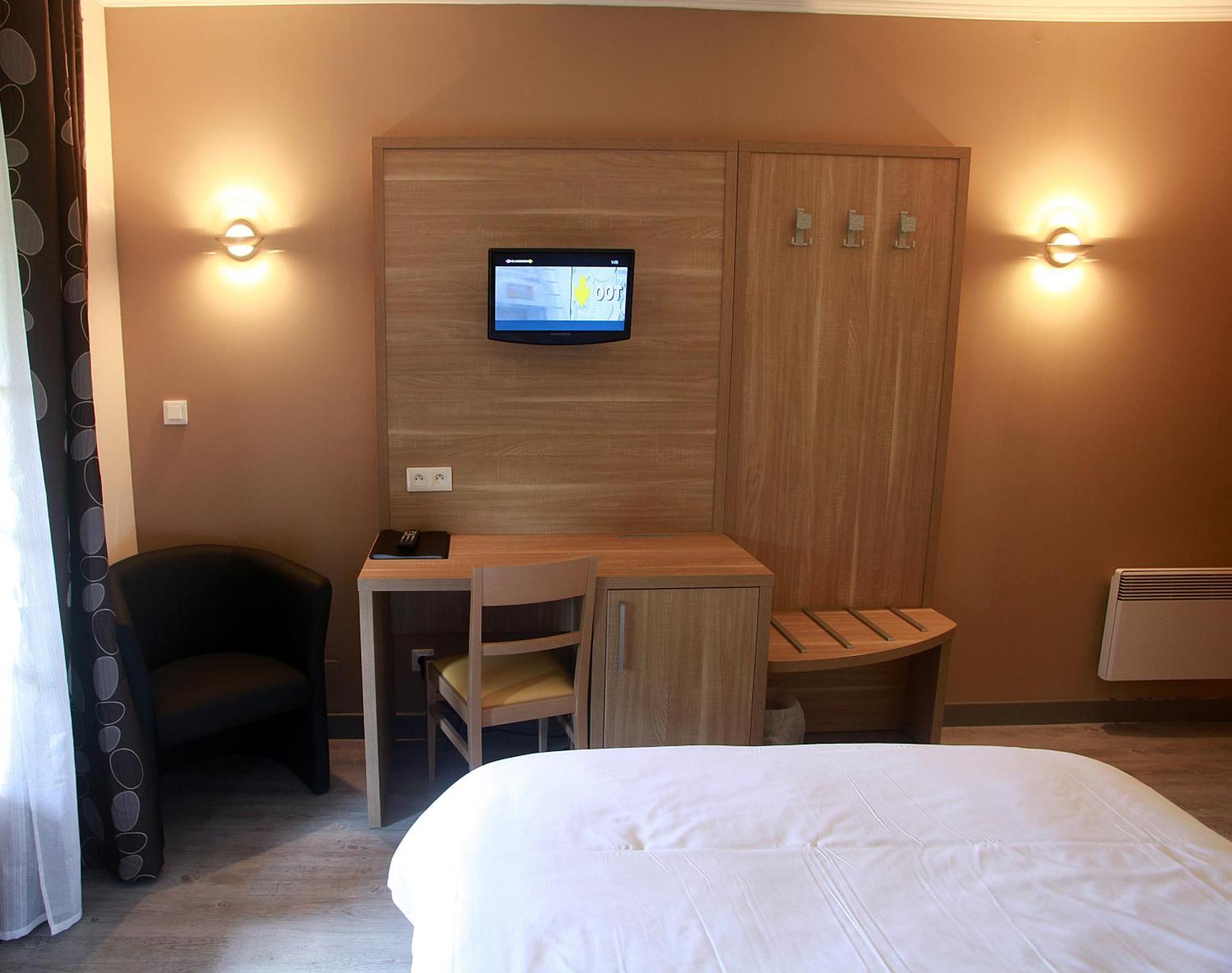 Auberge De La Tour -Appartements- Valros ห้อง รูปภาพ