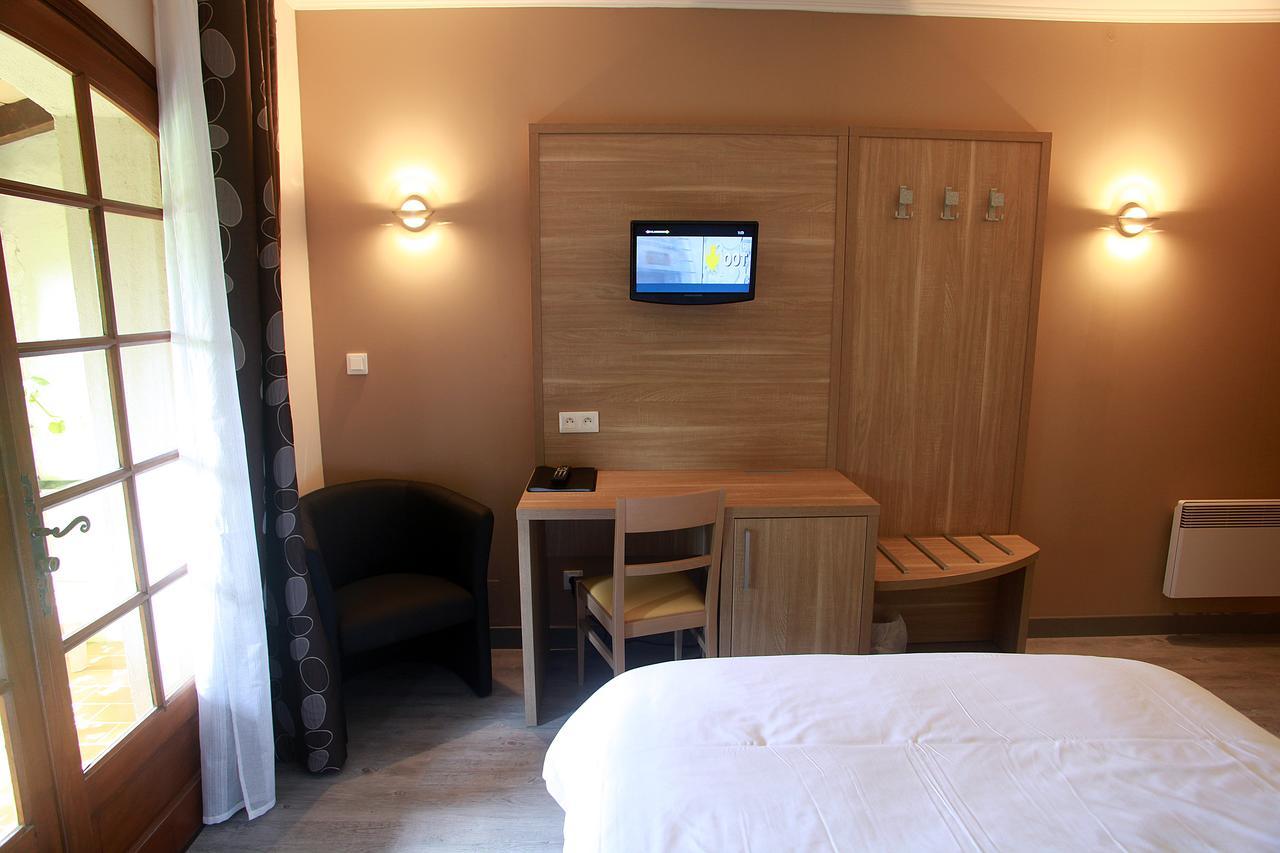 Auberge De La Tour -Appartements- Valros ภายนอก รูปภาพ